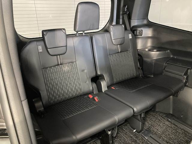 トヨタ&nbsp;ノアハイブリッドの画像7