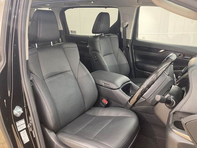 トヨタ&nbsp;アルファードの画像5