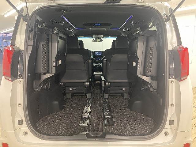 トヨタ&nbsp;アルファードの画像13