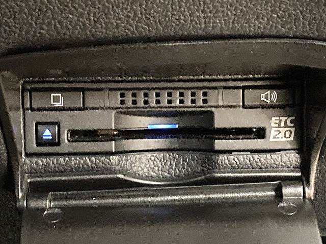 トヨタ&nbsp;プリウスPHVの画像10