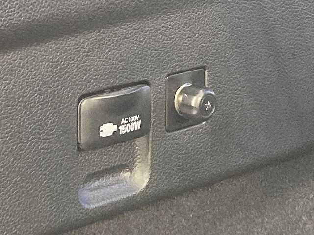 トヨタ&nbsp;プリウスPHVの画像11