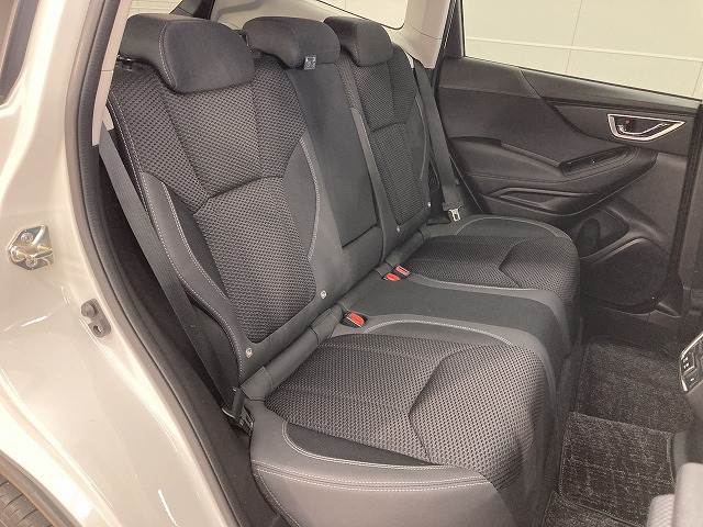 フォレスターハイブリッド Advance 内装他