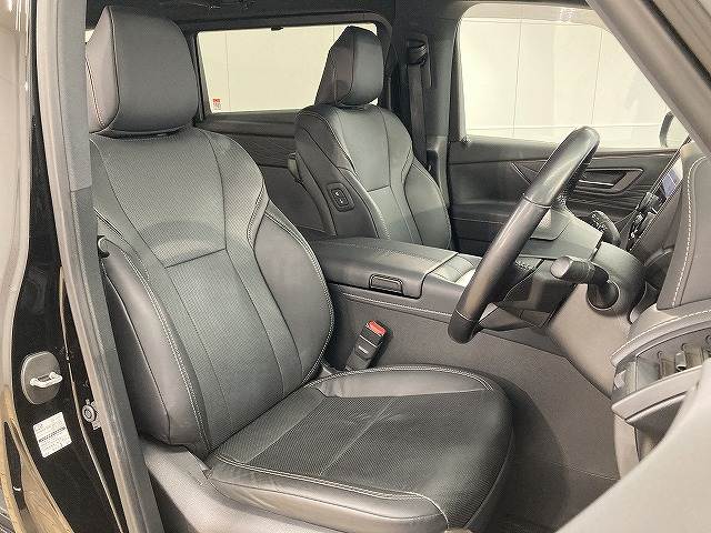 トヨタ アルファードハイブリッドの画像11