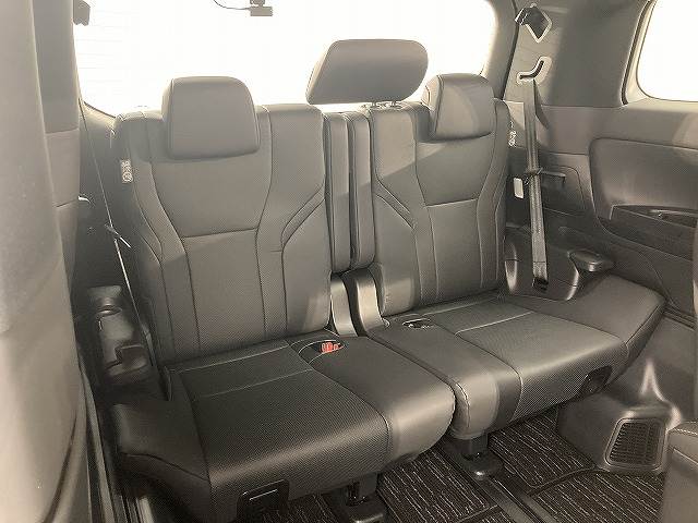 トヨタ アルファードハイブリッドの画像13