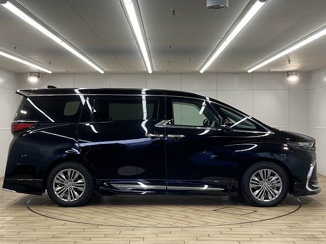 トヨタ アルファードハイブリッドの画像17