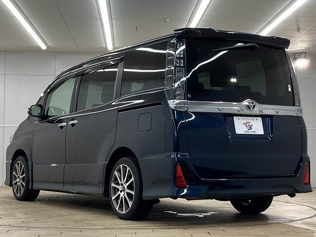 トヨタ&nbsp;ヴォクシーの画像16