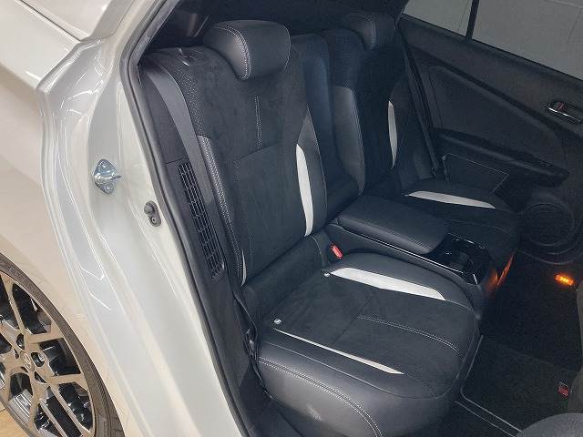 トヨタ プリウスPHVの画像6