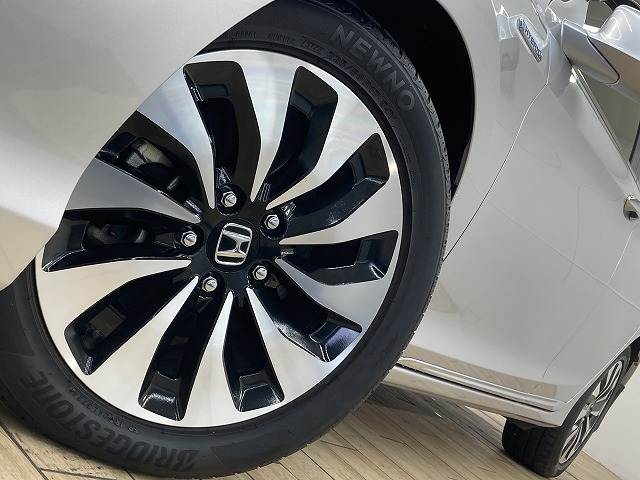 ホンダ アコードハイブリッドの画像19