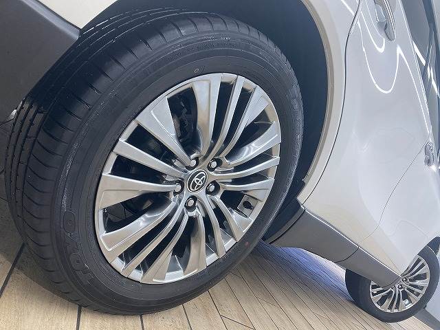 トヨタ ハリアーハイブリッドの画像19