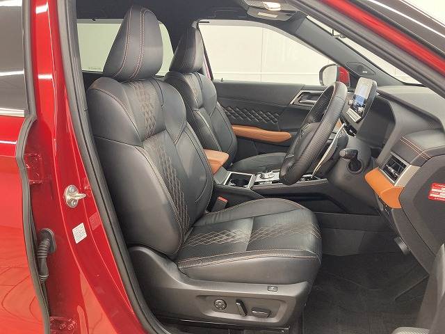 アウトランダーPHEVP 内装他