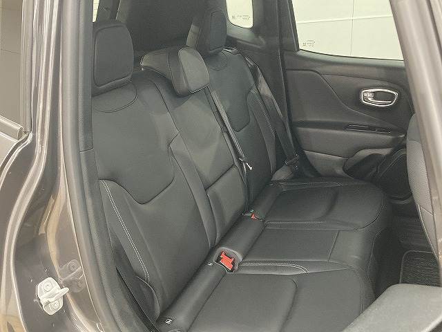 JEEP RenegadeLimited 内装他
