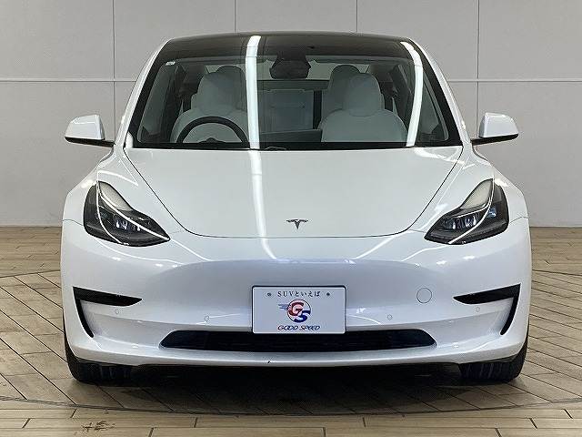 Model 3スタンダードレンジプラス 内装他