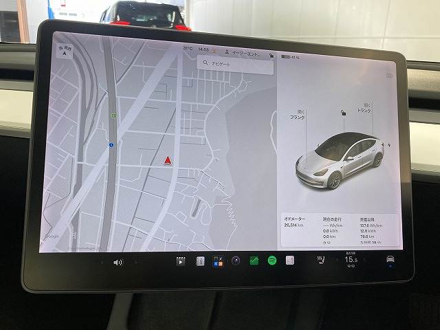 Model 3スタンダードレンジプラス 内装他