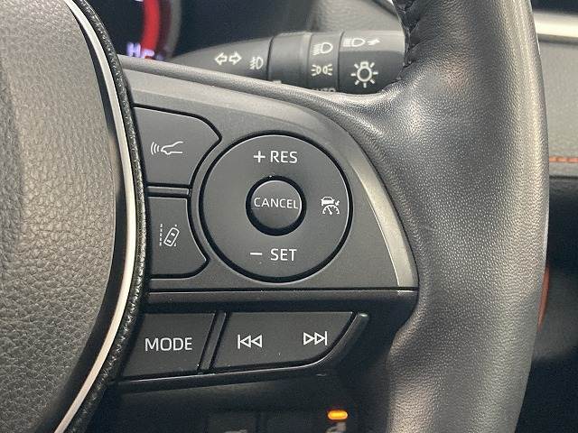 RAV4Adventure 9型ナビ/17インチRAYSホイール/レーダークルーズコントロール/シートヒーター/シートクーラー/ブラインドスポットモニター/電動リアゲート/プッシュスタート/スマートキー/TRDルーフラック 内装他