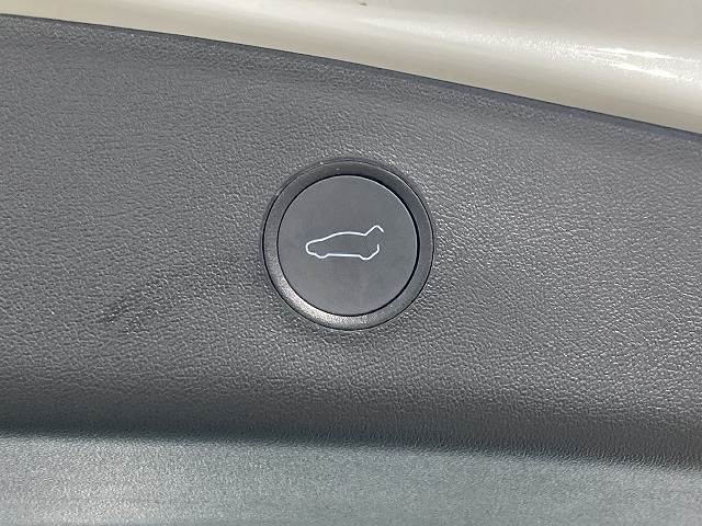 Model 3ロングレンジ 内装他