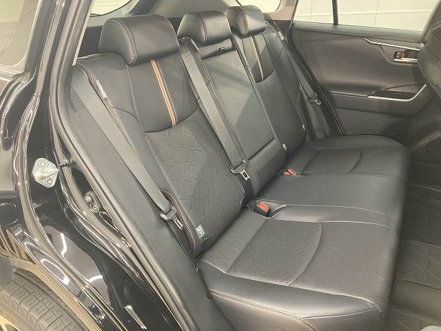 RAV4Adventure 内装他