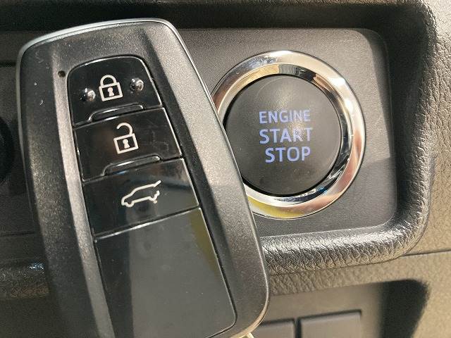 トヨタ ランドクルーザープラドの画像12