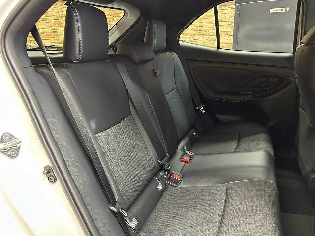 ヤリスクロス□HYBRID Z AppleCarplay/全周囲カメラ/電動リアゲート/ヘッドアップディスプレイ/BSM/シートヒーター/ステアリングヒーター/追従クルコン/リア電動テールゲート/デジタルインナーミラー 内装他