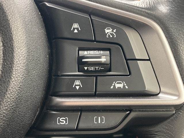 XV2.0i-S EyeSight 内装他