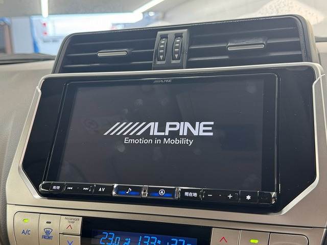 トヨタ&nbsp;ランドクルーザープラドの画像3