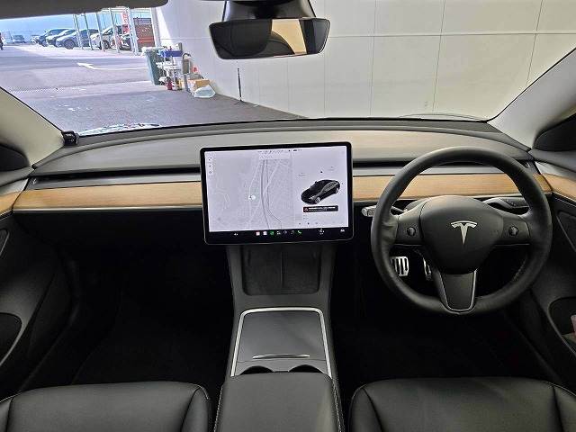 Model 3ロングレンジ AWD 上海モデル/ガラスルーフ/黒革シート/オートパイロット/全席シートヒーター/ハンドルヒーター/19インチホイール/ETC/コーナーセンサー/オートハイビーム/フロントカメラ/サイドカメラ/パワーシート 内装他