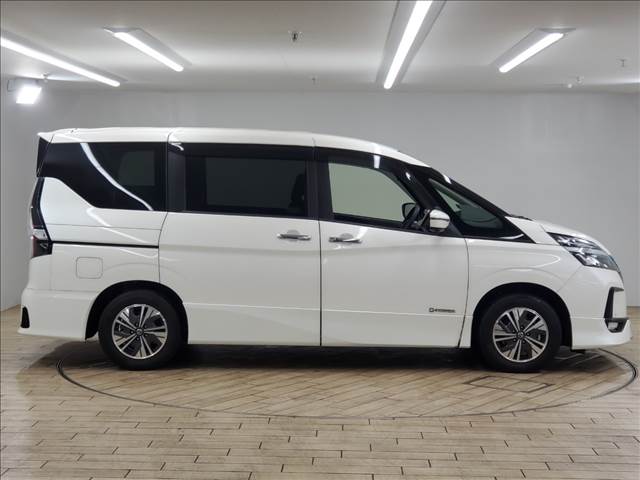 日産 セレナの画像14