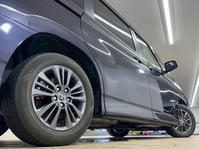 トヨタ ヴォクシーハイブリッドの画像19