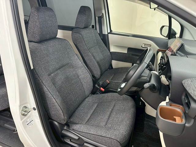 シエンタハイブリッドZ 内装他