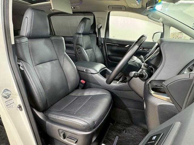 トヨタ ヴェルファイアの画像5