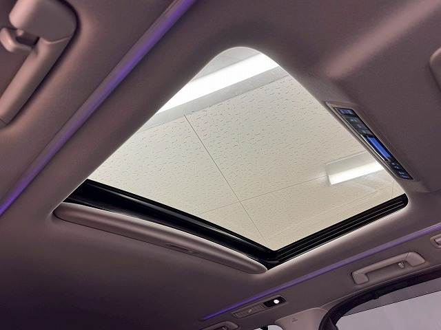 トヨタ ヴェルファイアの画像8