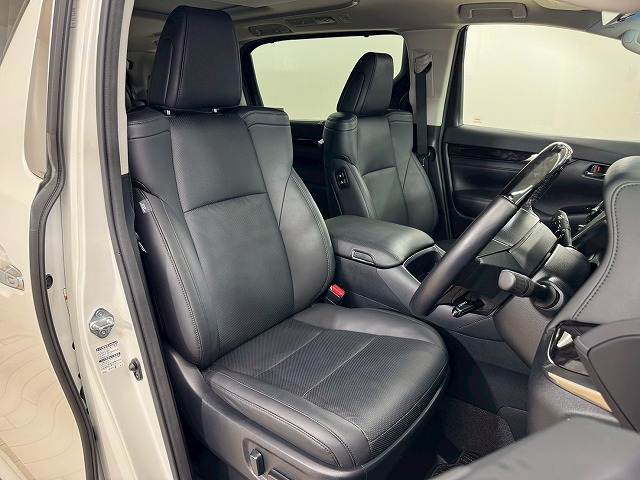 トヨタ アルファードの画像5