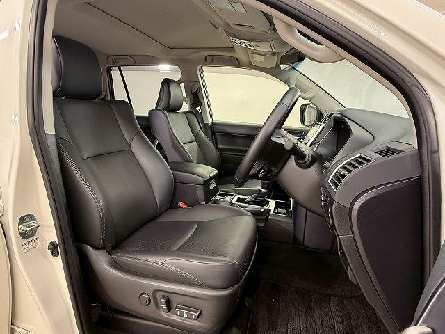 トヨタ ランドクルーザープラドの画像5