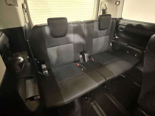 トヨタ ヴォクシーの画像7