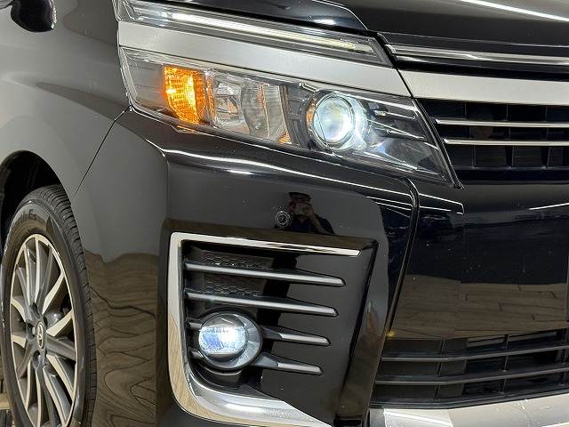 トヨタ ヴォクシーの画像19