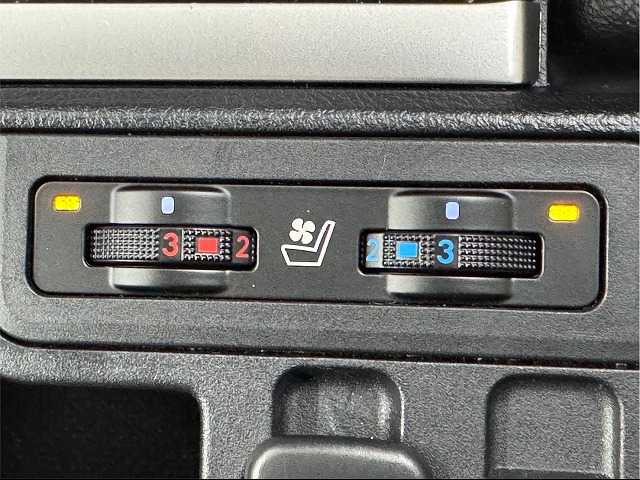 トヨタ ランドクルーザープラドの画像10