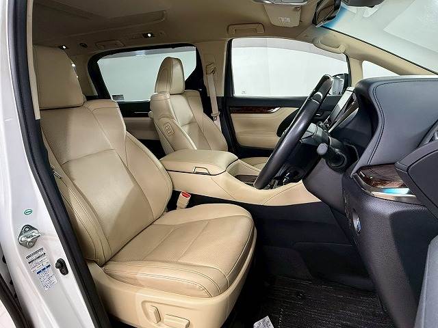 アルファードハイブリッドG Fパッケージ 内装他