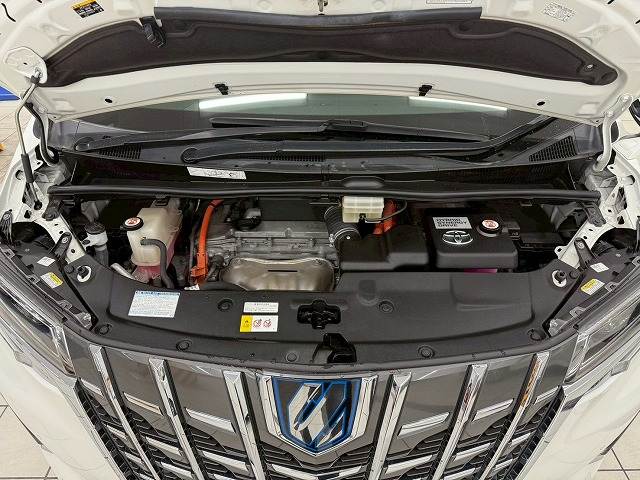 トヨタ アルファードハイブリッドの画像14