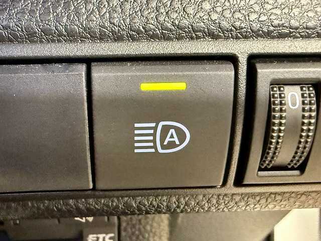 トヨタ カローラスポーツの画像9