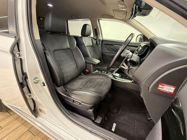 三菱 アウトランダーPHEVの画像5