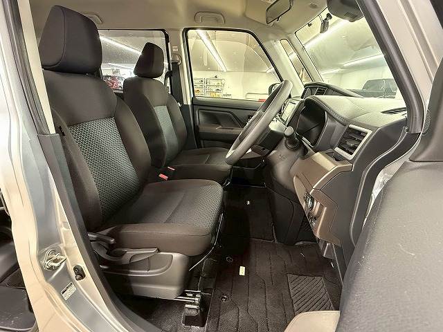 ルーミーG 内装他