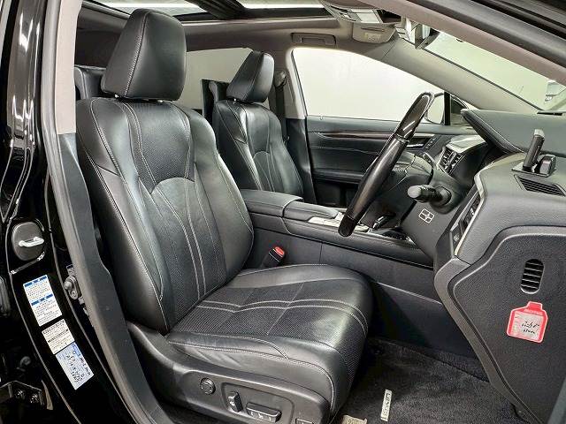 RXRX450h “version L” 内装他