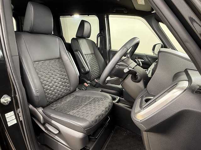 ヴォクシーハイブリッドS-Z 内装他