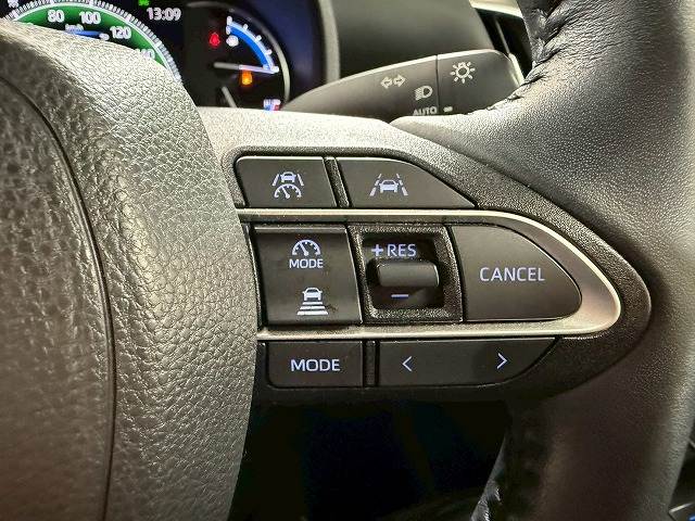 トヨタ ヴォクシーハイブリッドの画像9