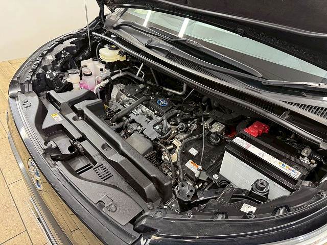 トヨタ ヴォクシーハイブリッドの画像18