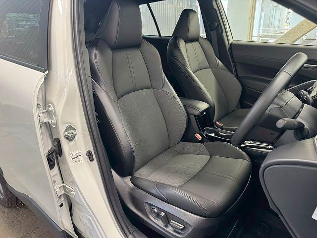 カローラクロスHYBRID Z 内装他