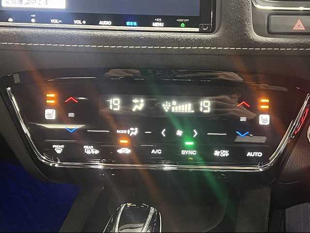 ホンダ ヴェゼルハイブリッドの画像8