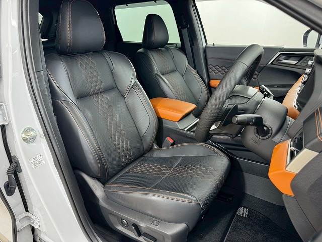 アウトランダーPHEVP 内装他