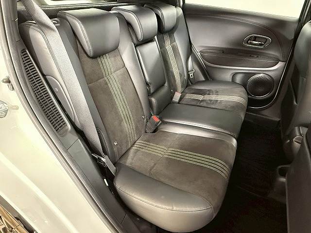 ヴェゼルハイブリッドHYBRID RS Honda SENSING 内装他