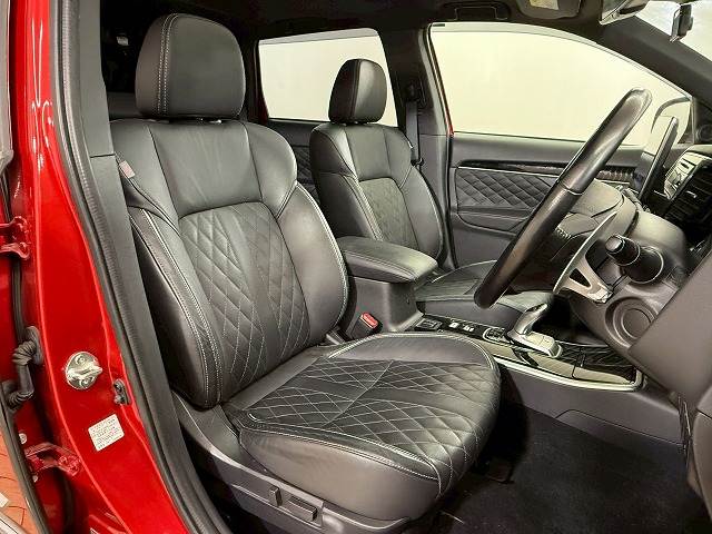 アウトランダーPHEVS Edition 内装他