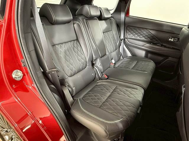 アウトランダーPHEVS Edition 内装他